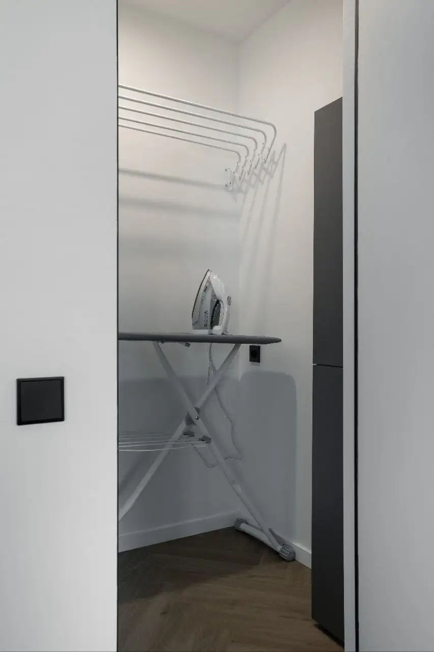 Продается светлая и теплая 2х-комнатная квартира с дизайнерским ремонтом в центре Иркутска - Квартиры (Недвижимость) в Иркутск