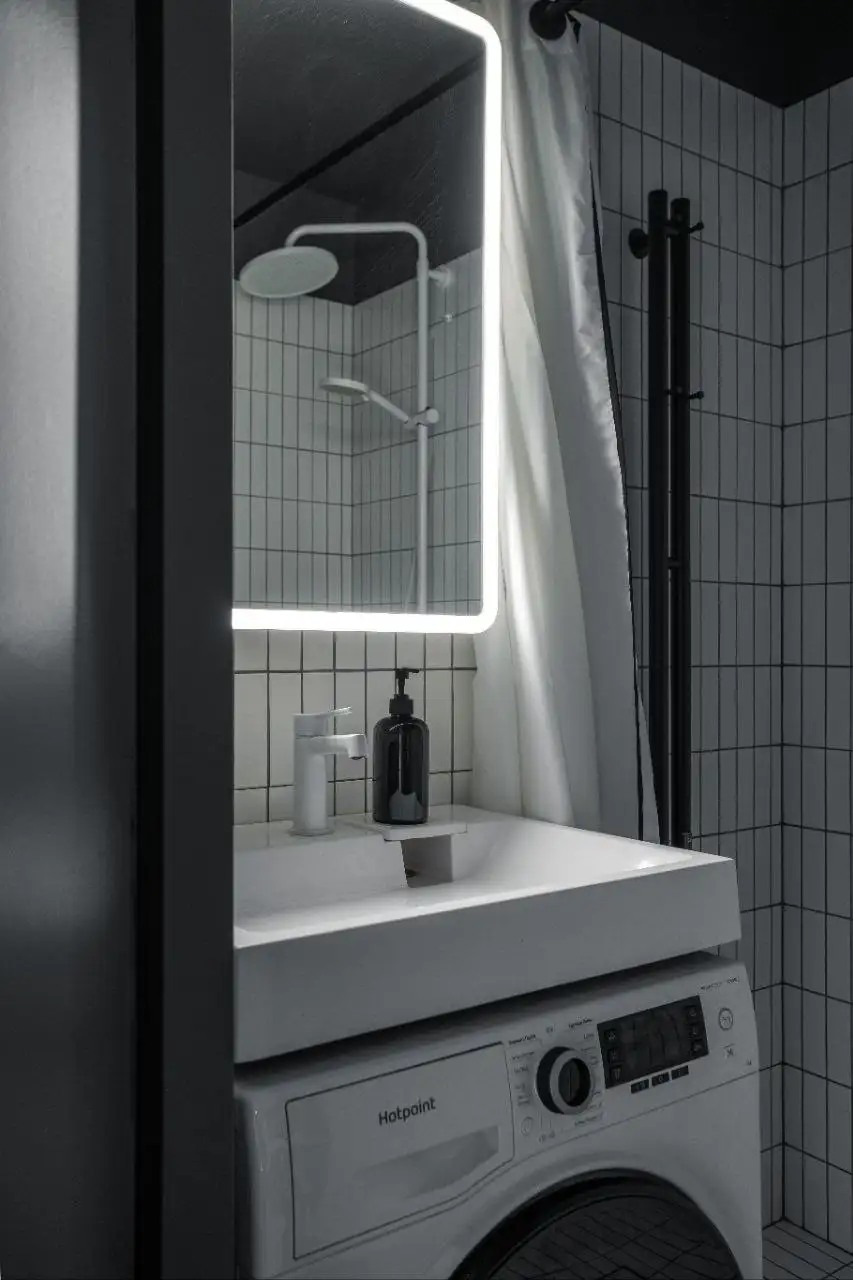 Продается светлая и теплая 2х-комнатная квартира с дизайнерским ремонтом в центре Иркутска - Квартиры (Недвижимость) в Иркутск