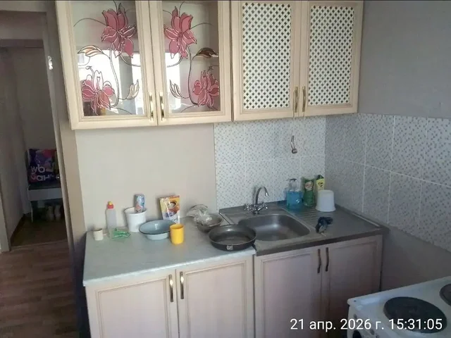 Сдам 2-к квартиру на длительный срок - Комнаты в Иркутск