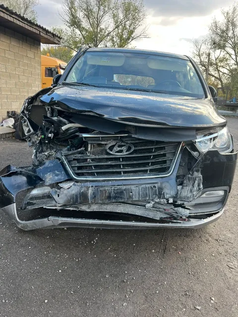 Hyundai H-1 2020 года после ДТП - частное объявление в Каменск-Шахтинский