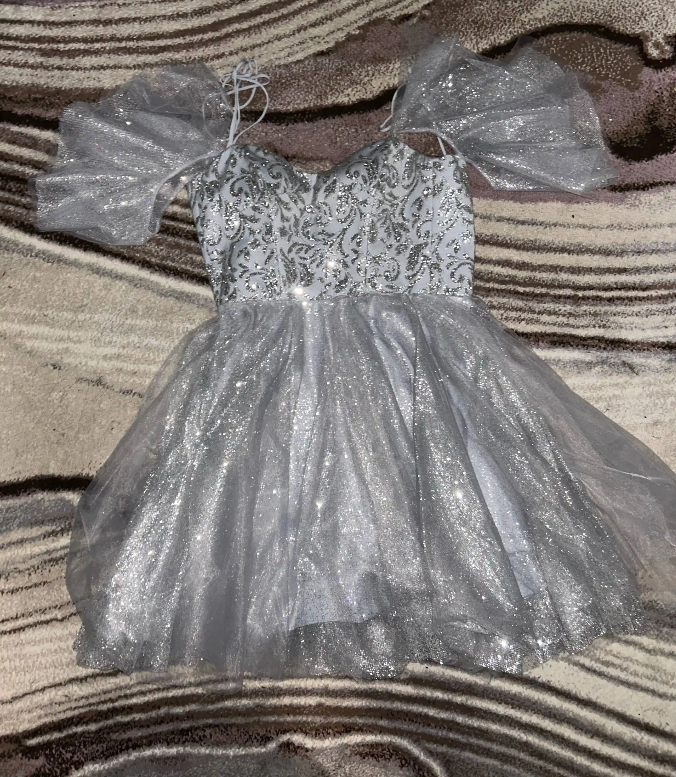 Продам платье