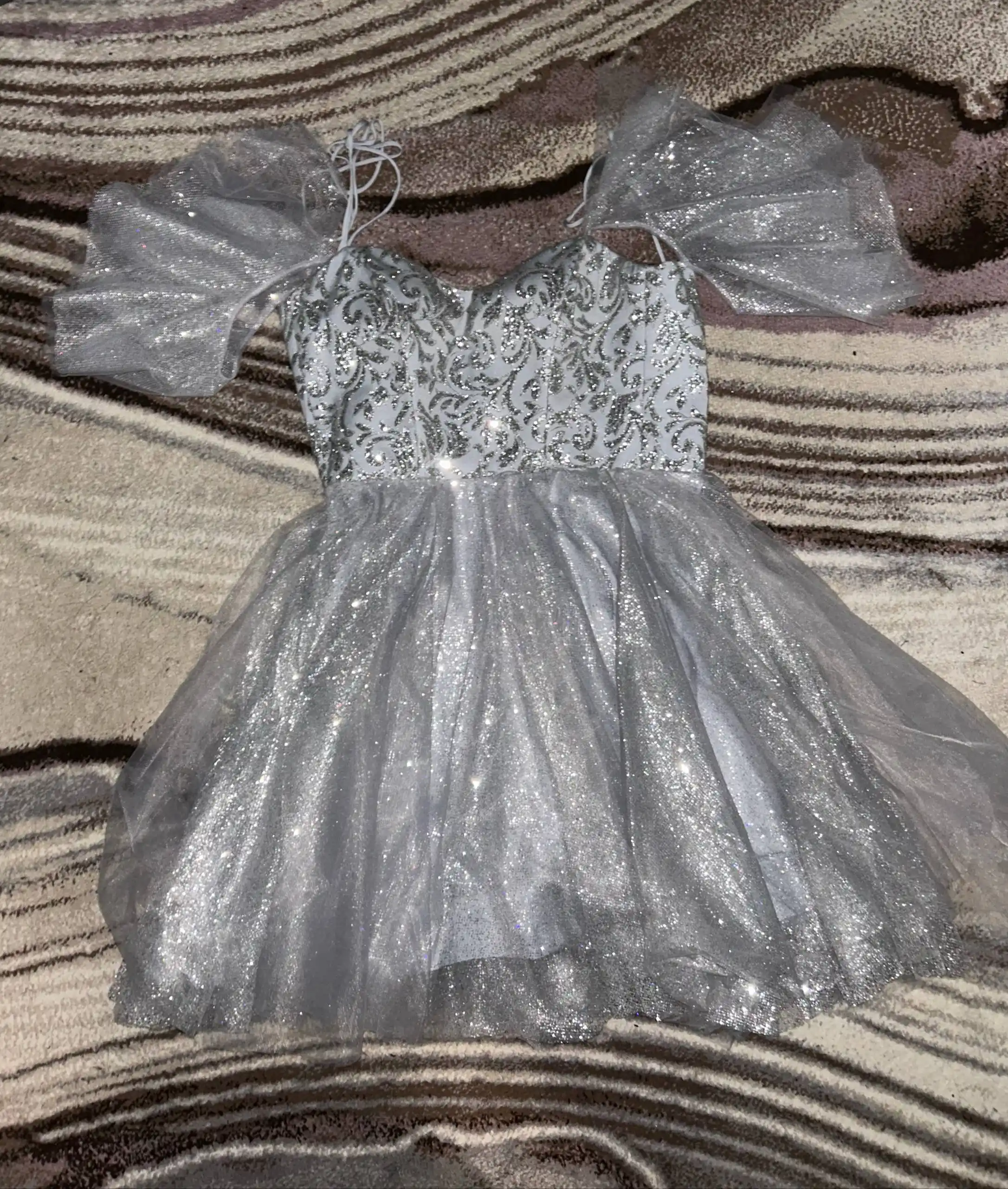 Продам платье