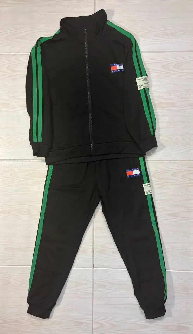 Спортивный костюм Tommy Hilfiger, размер 42-44 - Спортивная одежда (Одежда) в Москва