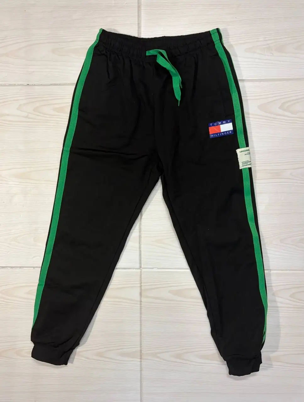 Спортивный костюм Tommy Hilfiger, размер 42-44 - Спортивная одежда (Одежда) в Москва