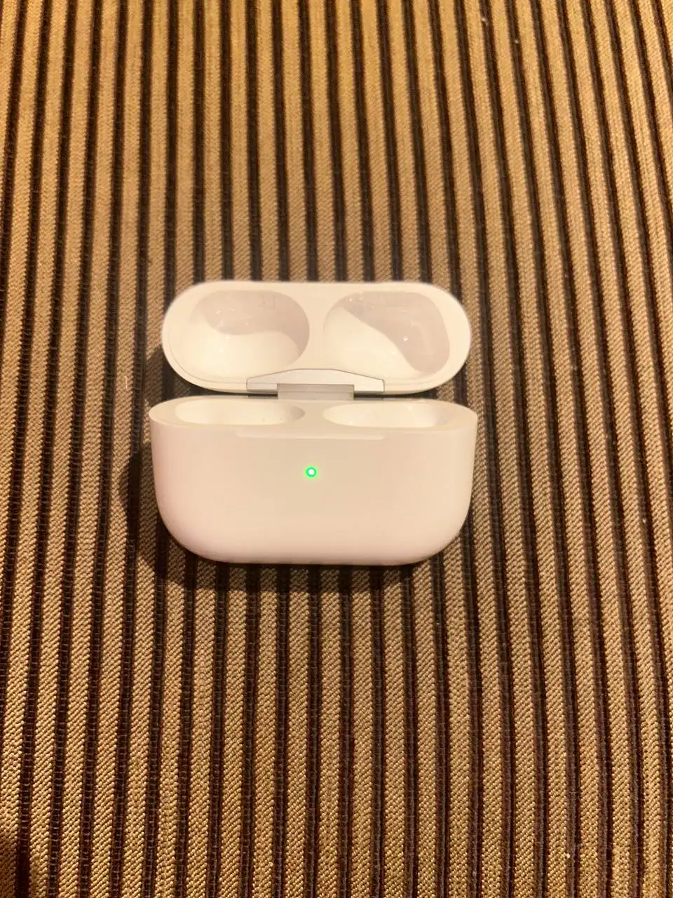 Продаю оригинальные Apple AirPods Pro 2 - Наушники (Электроника) в Москва