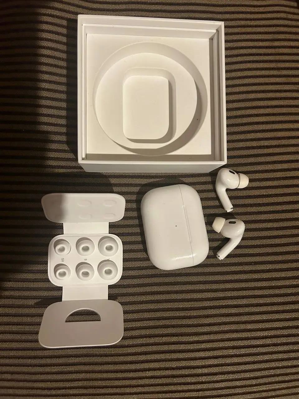 Продаю оригинальные Apple AirPods Pro 2 - Наушники (Электроника) в Москва