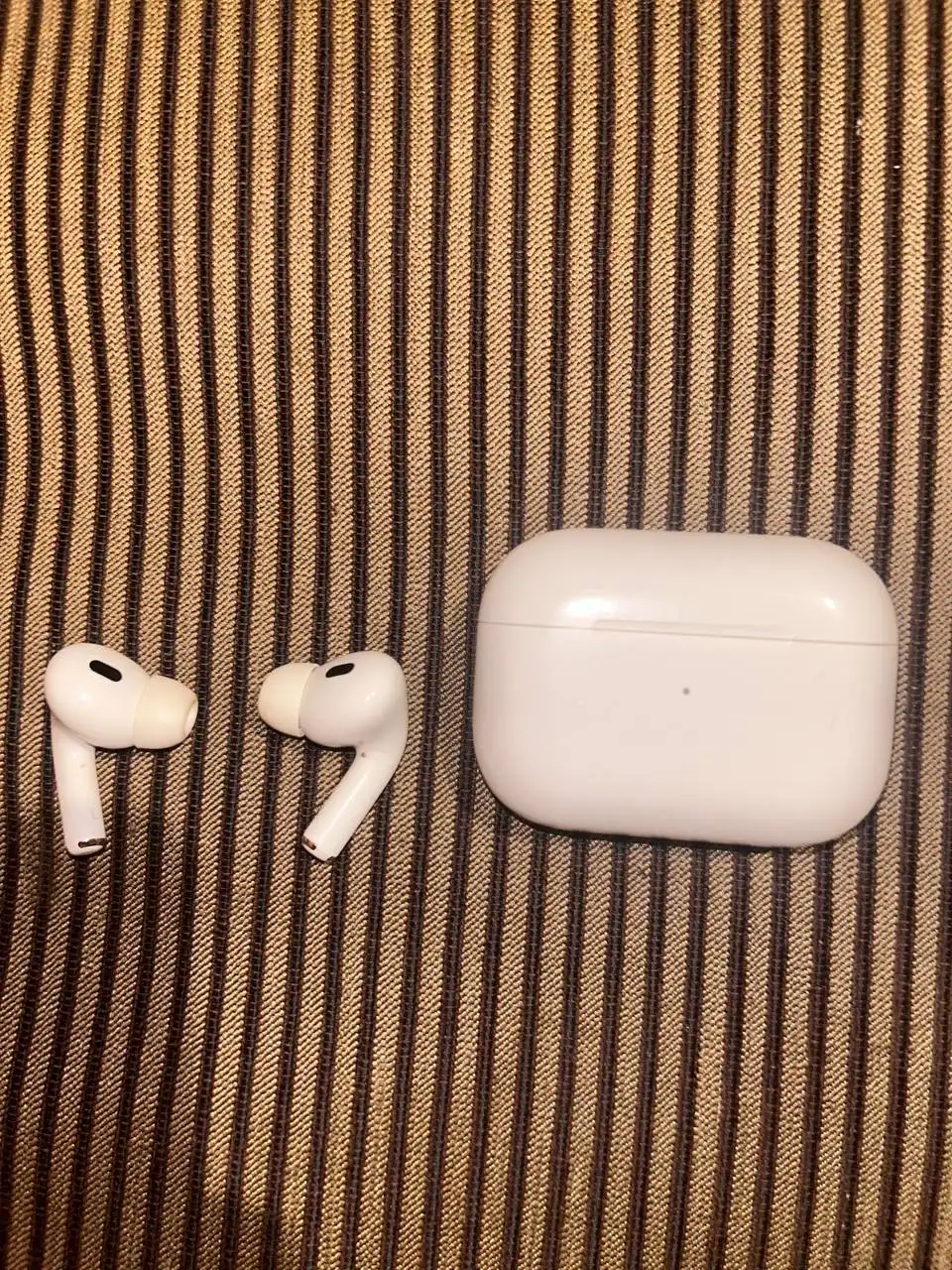 Продаю оригинальные Apple AirPods Pro 2 - Наушники (Электроника) в Москва