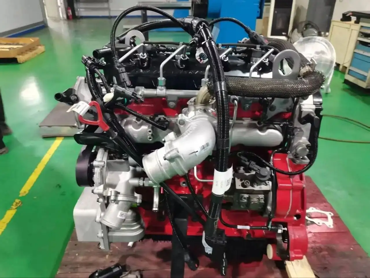 Двигатель для спецтехники Cummins isf2.8 - Двигатели (Авто) в Москва