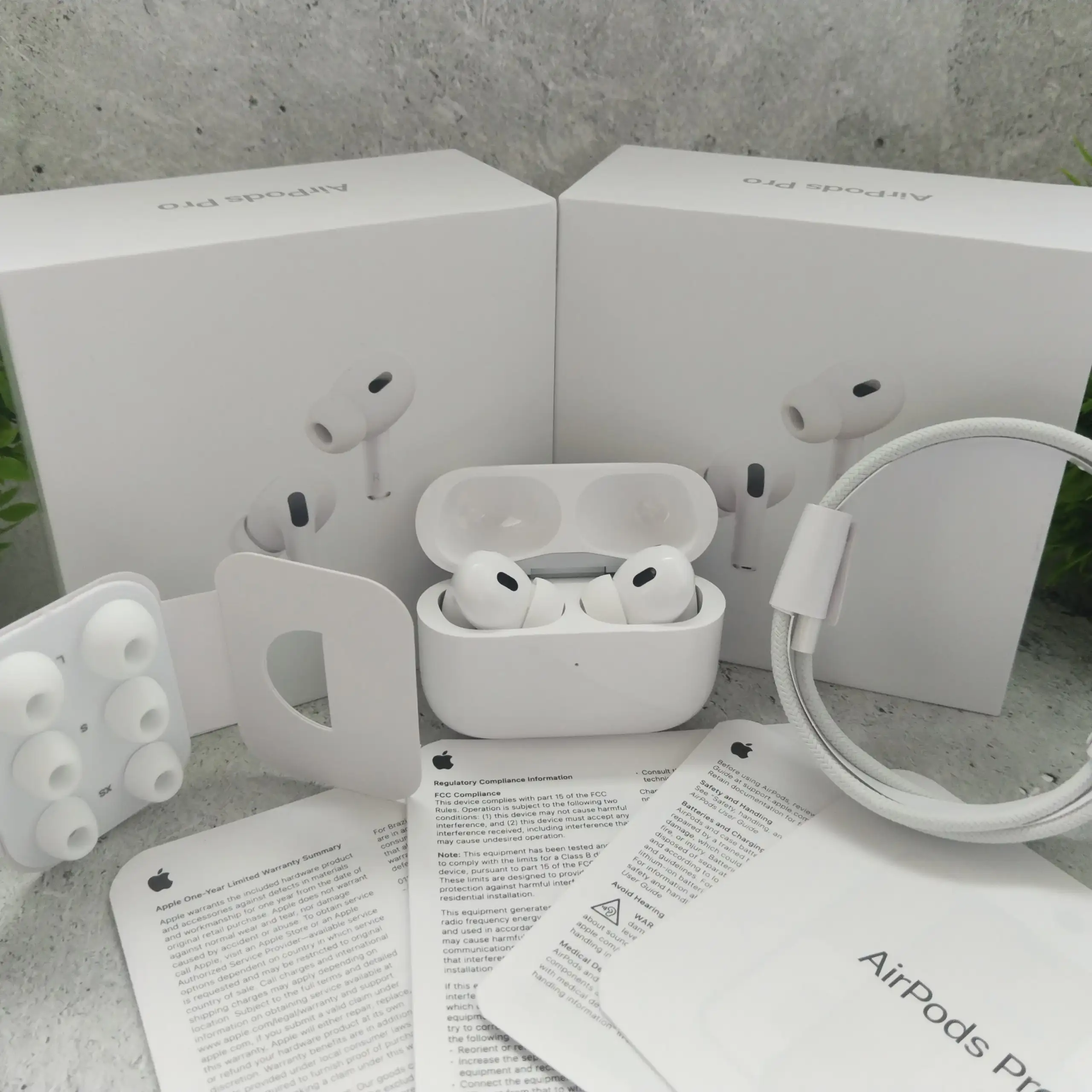 Продажа Apple устройств: Apple Watch, AirPods, MagSafe - Аксессуары и гаджеты (Электроника) в Москва