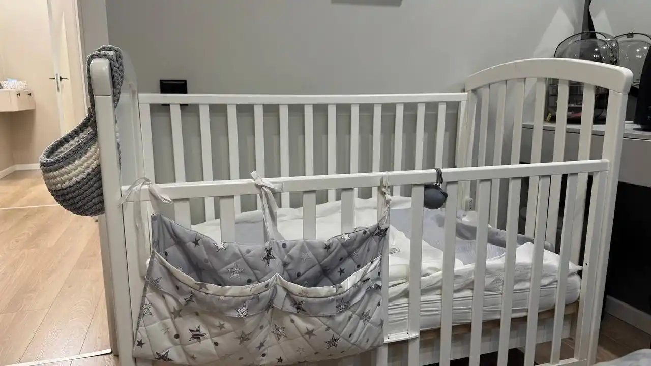 Продается детская кроватка Erbessi