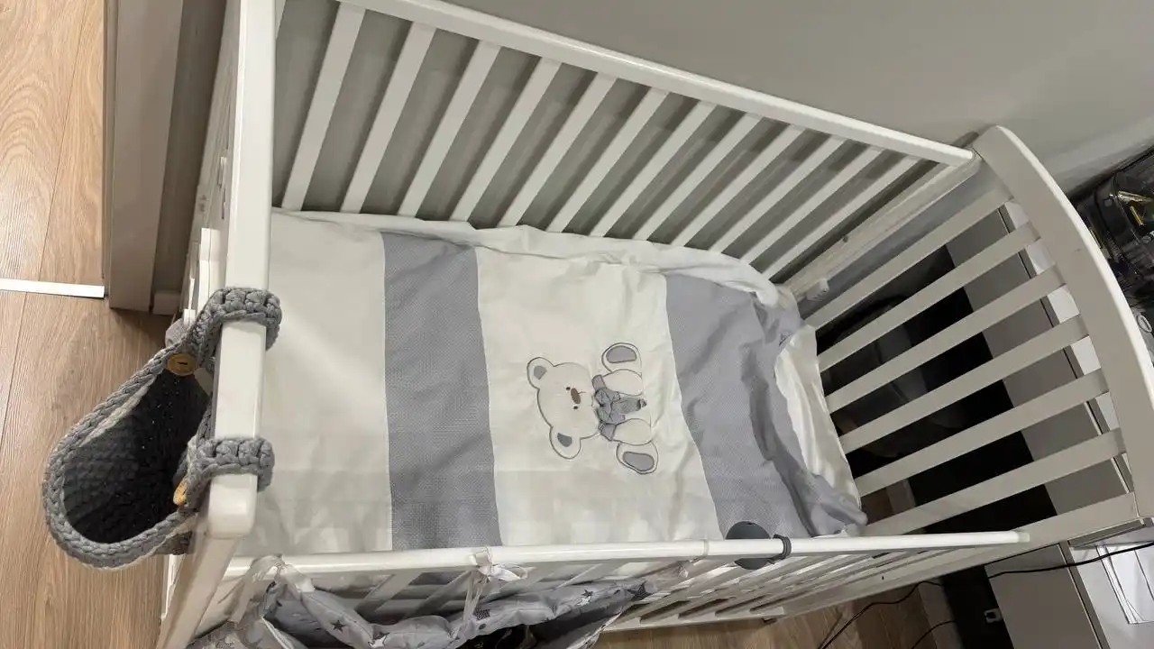 Продается детская кроватка Erbessi