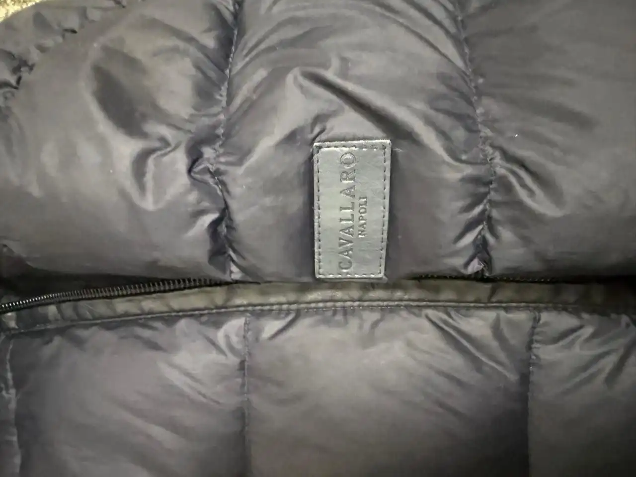 Натуральный итальянский пуховик размер 46