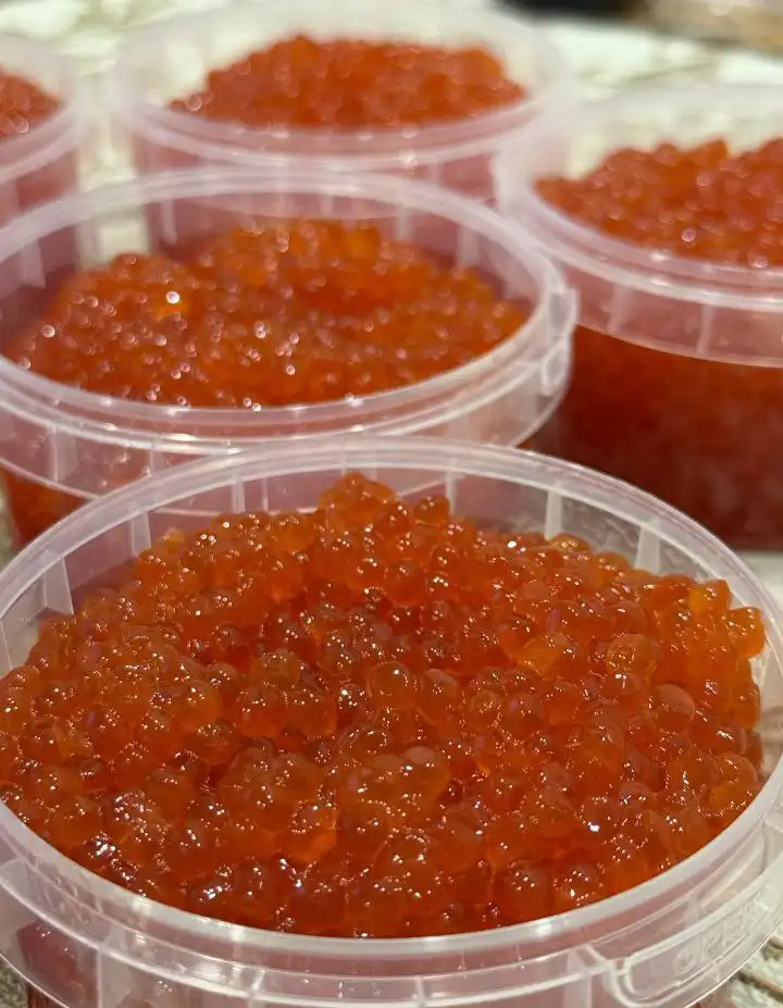 Красная икра и морепродукты