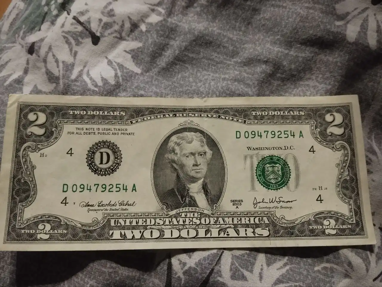 Продам купюру 2 доллара 2003 года