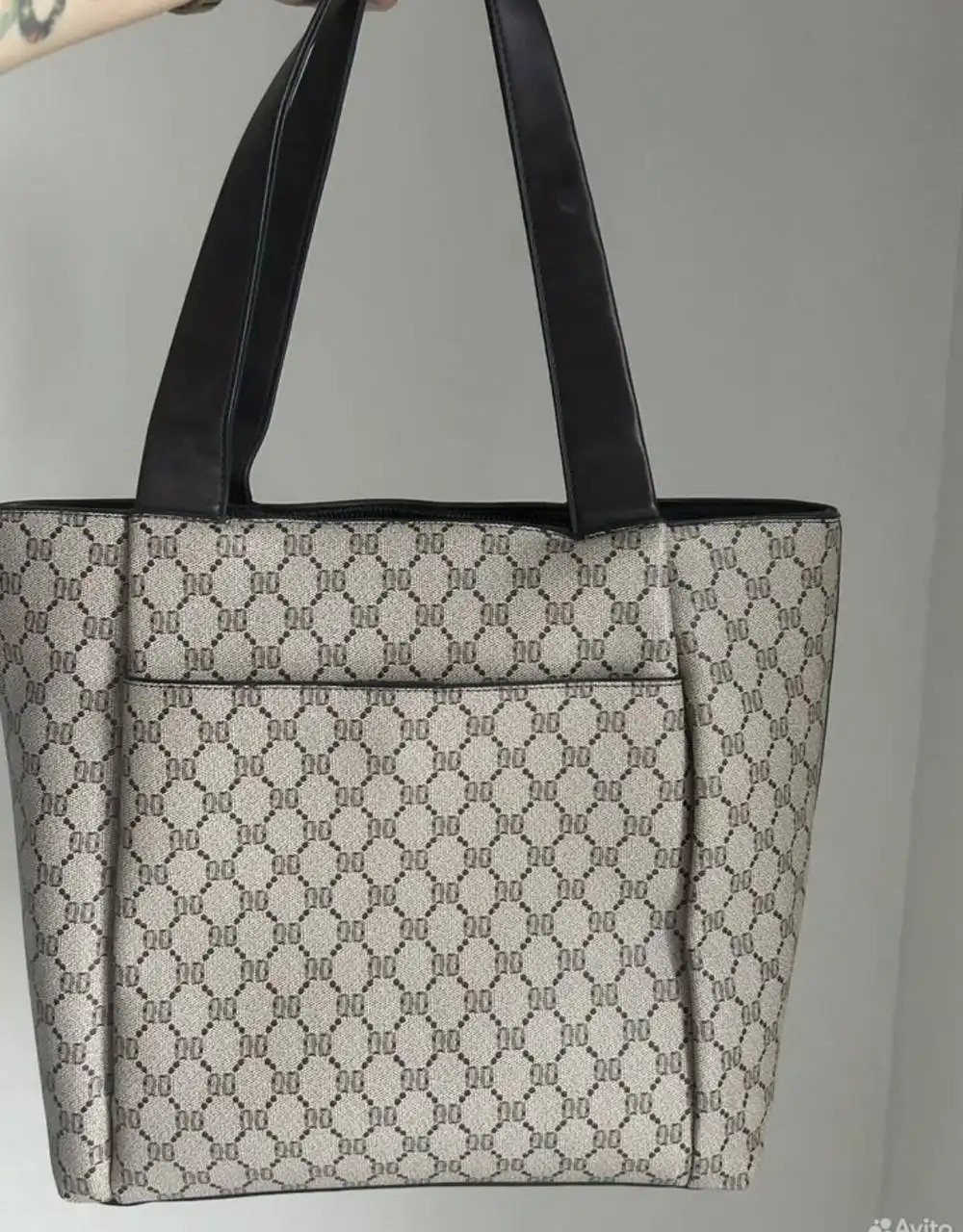 Сумка из плотного материала с косметичкой