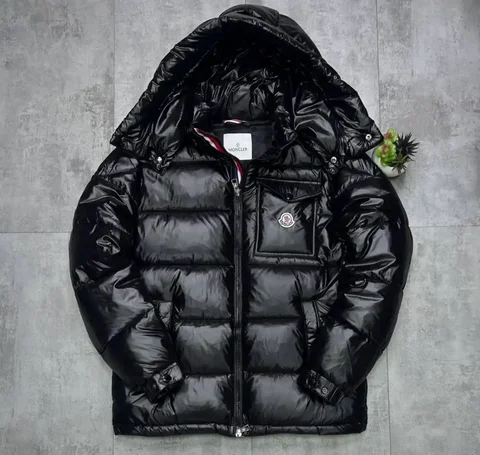 Продажа зимней куртки - Одежда в Москва