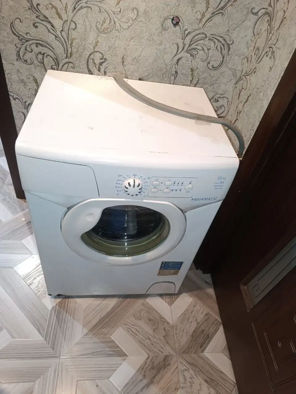 Стиральная машина 3,5 кг, 7 лет, в рабочем состоянии