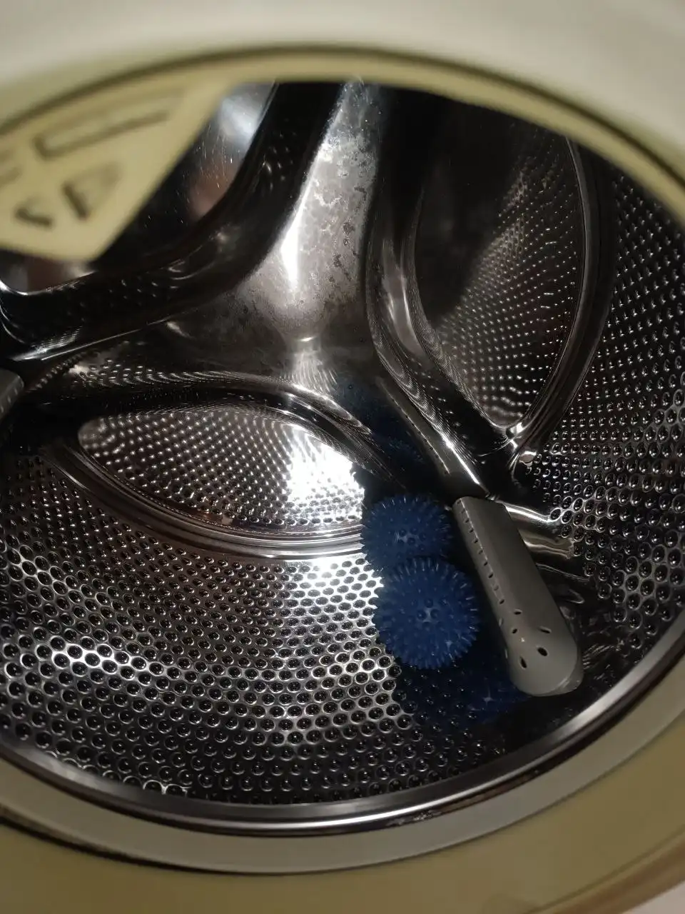 Стиральная машина 3,5 кг, 7 лет, в рабочем состоянии