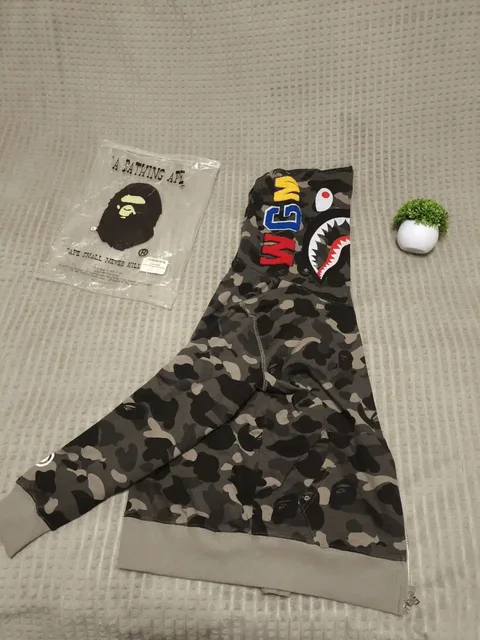 Зипка BAPE размер L новая - Одежда в Москва