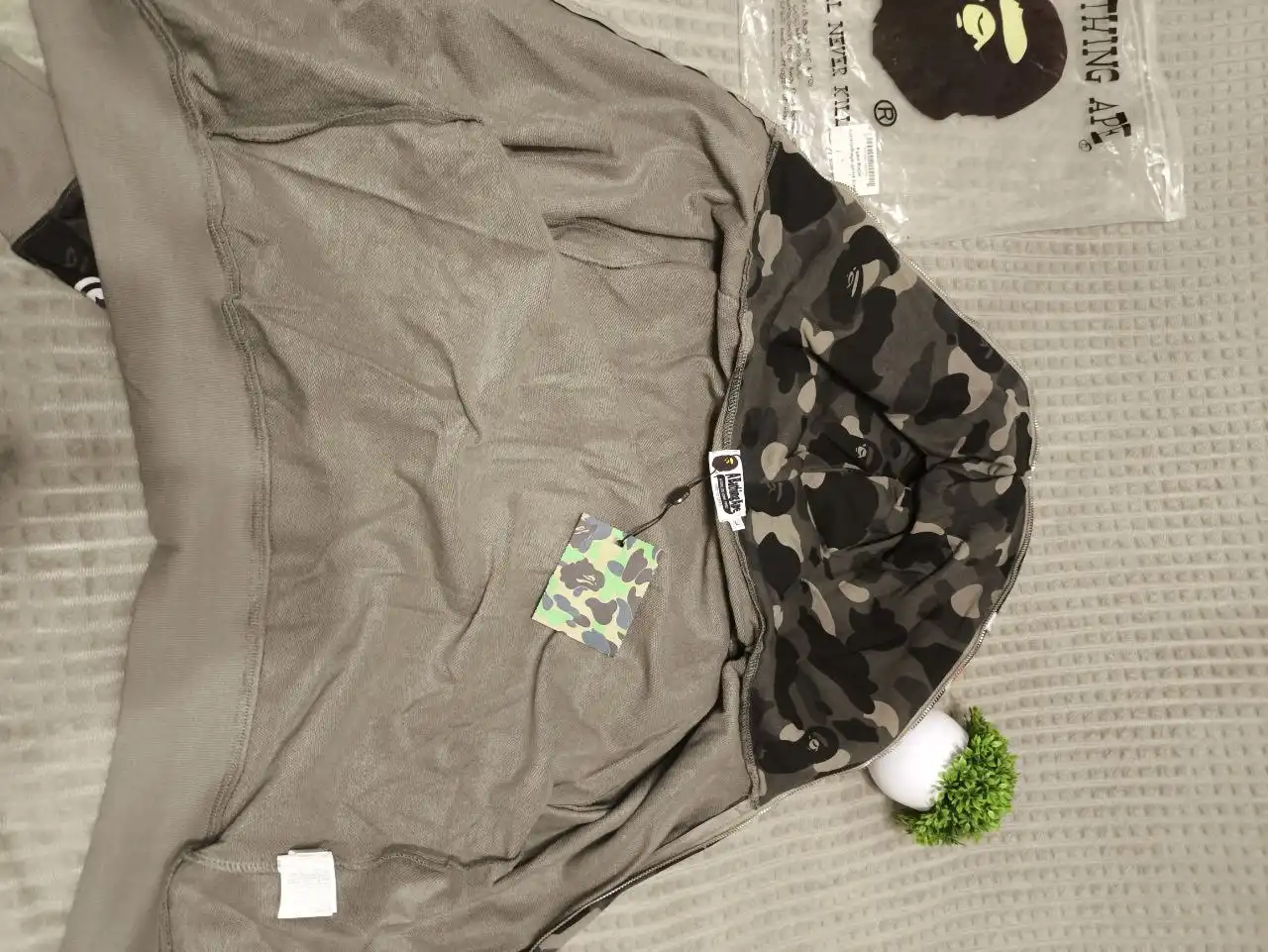 Зипка BAPE размер L новая