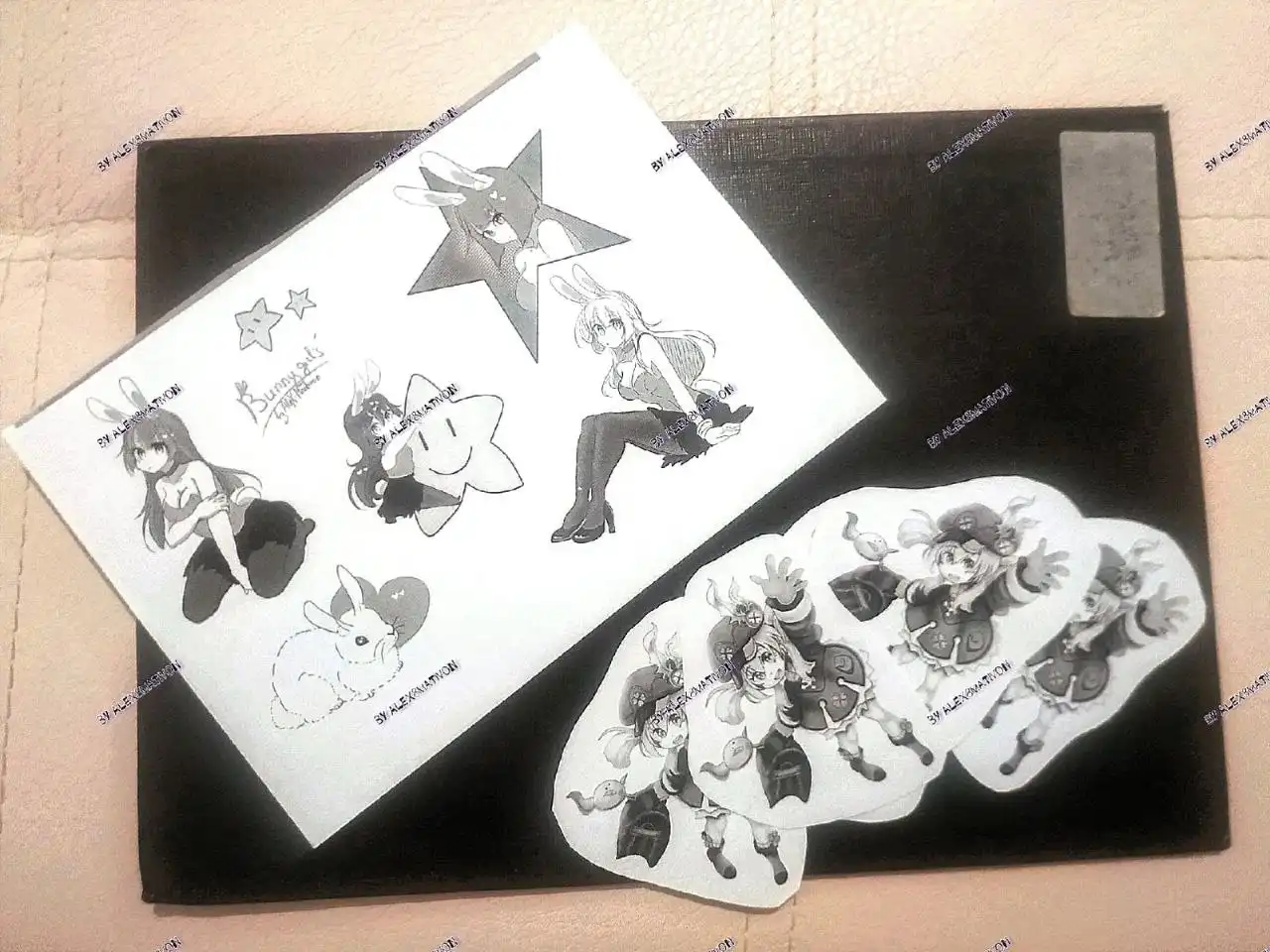 Продажа эксклюзивных аниме наклеек Девочки Зайки