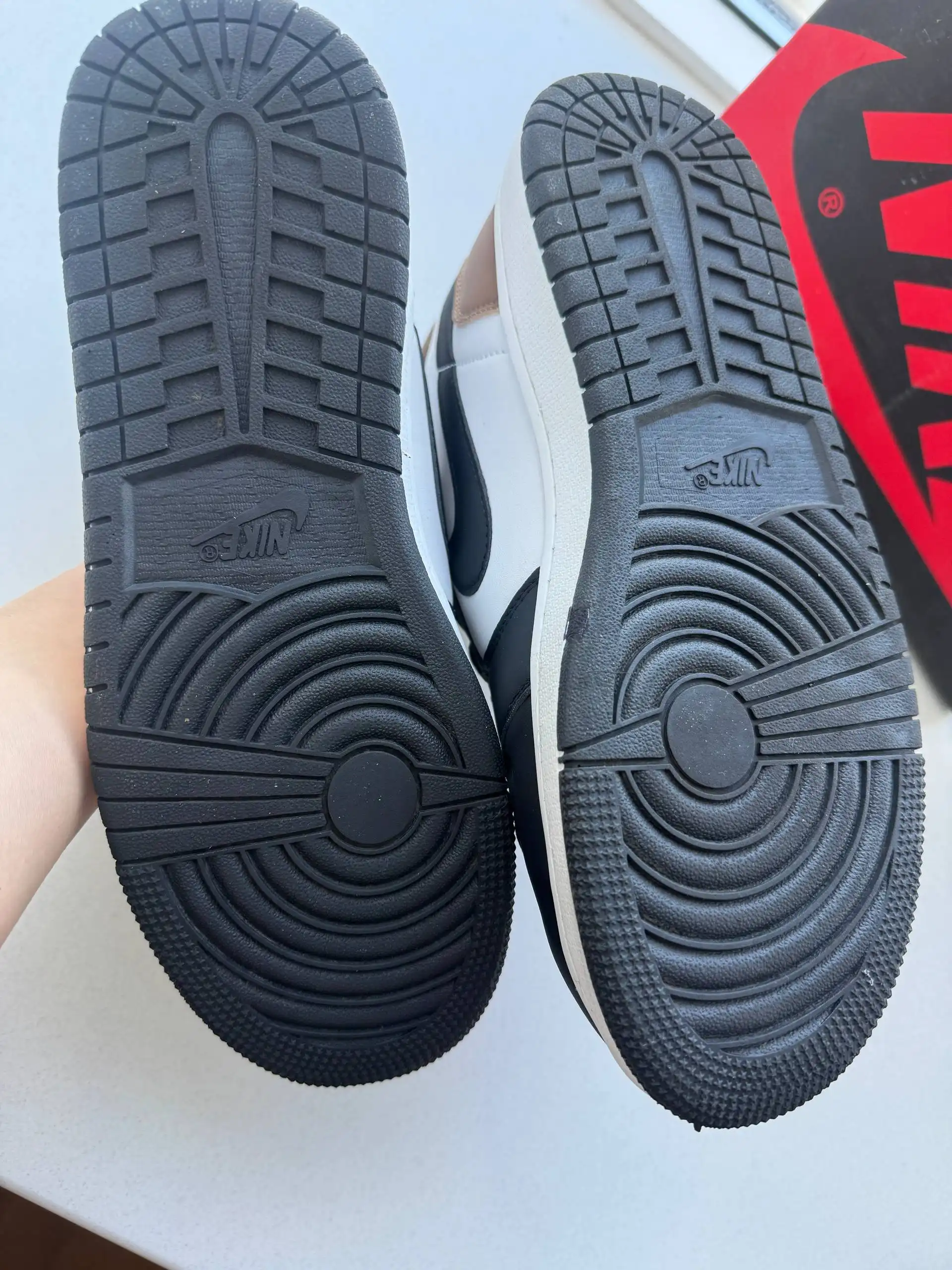 Кроссовки Nike Jordan зимние с мехом новые размер 43