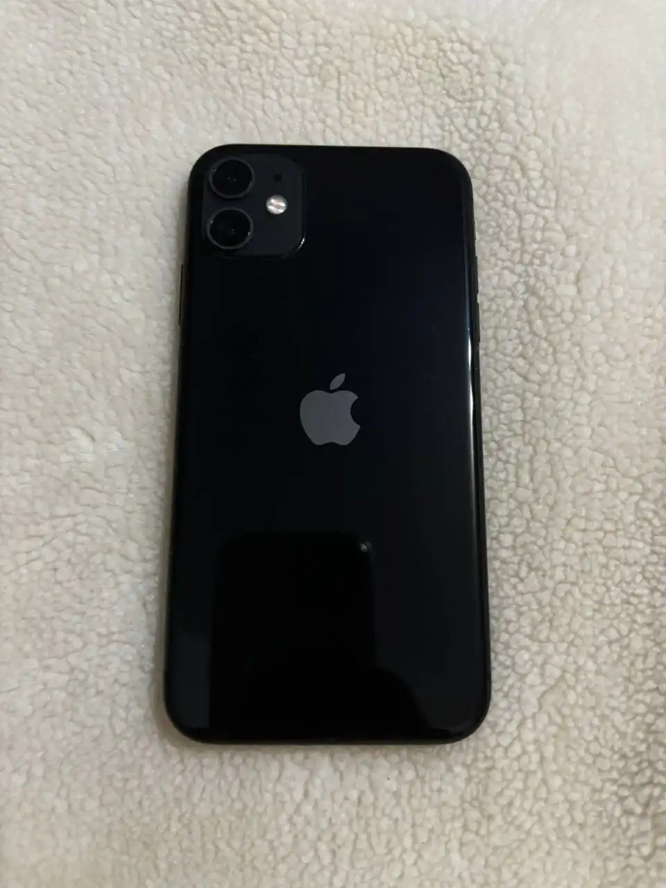Продам iPhone 11 64 ГБ