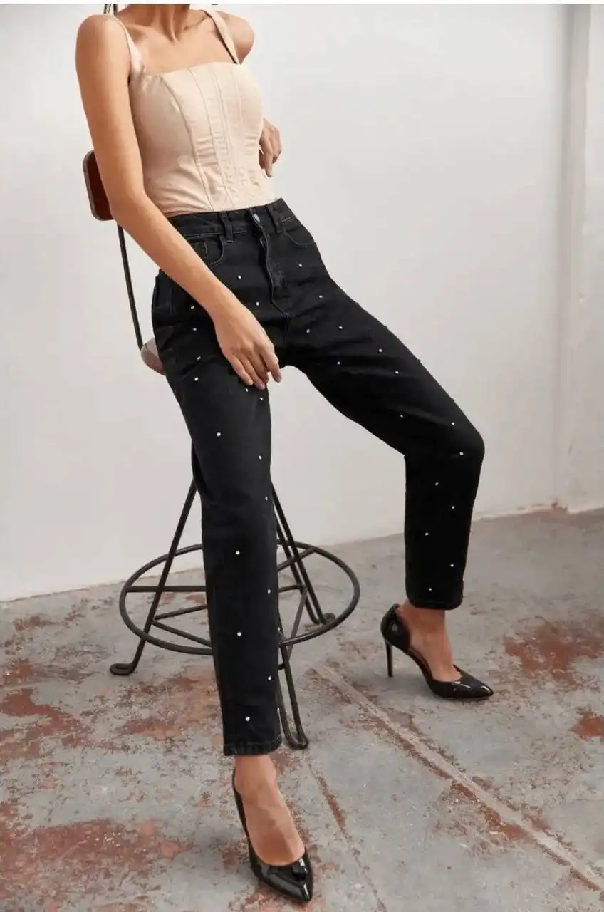 Джинсы Blesker с заклепками