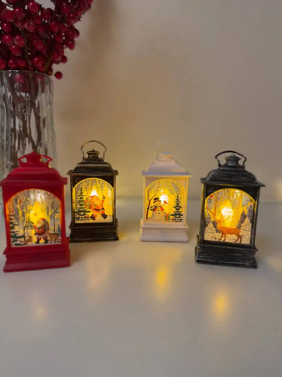 Новогодние украшения и сувениры