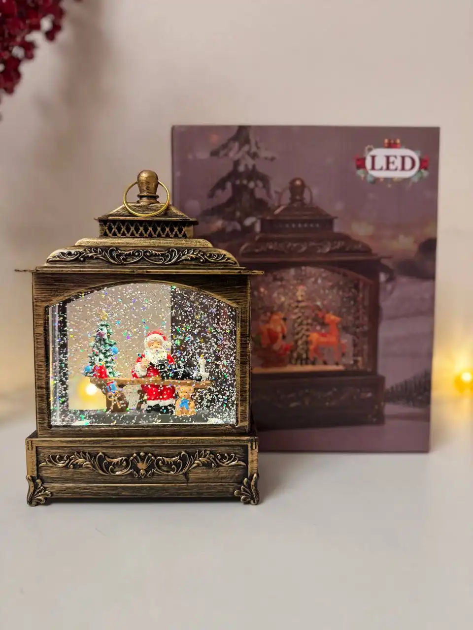 Новогодние украшения и сувениры