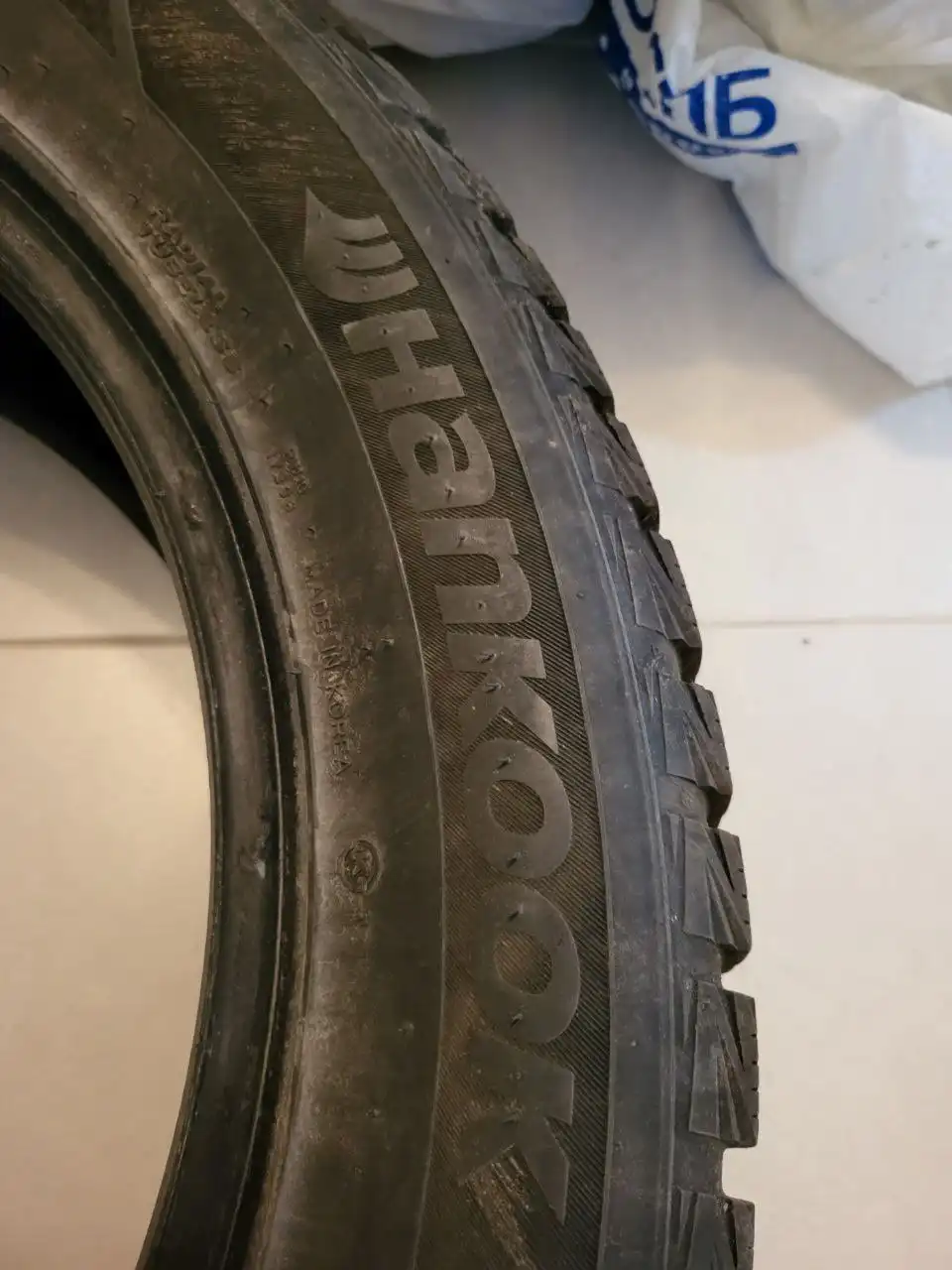 Продажа зимних шин 265/50 r20 липучка б/у