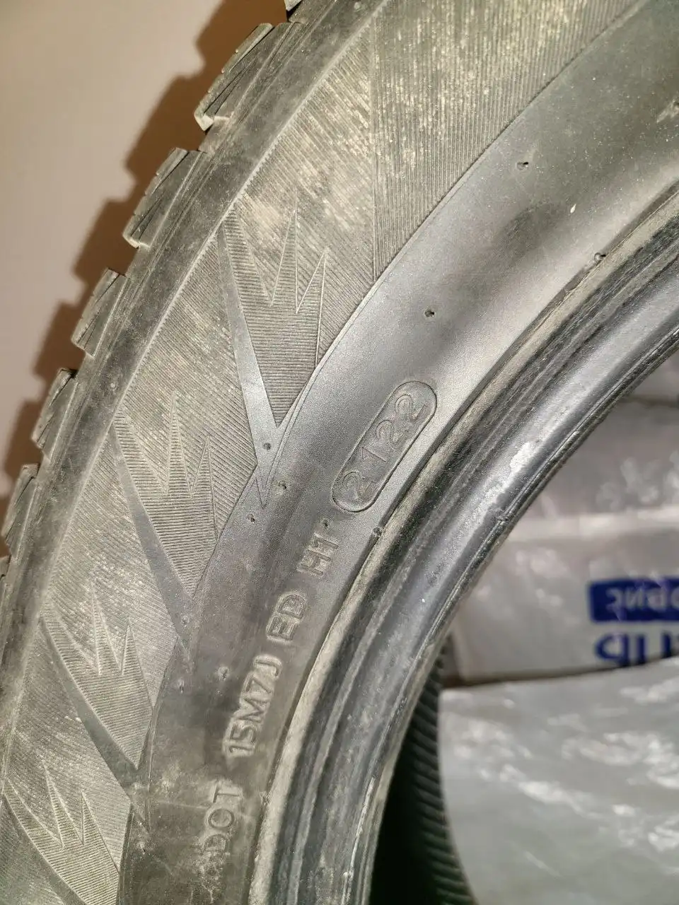 Продажа зимних шин 265/50 r20 липучка б/у