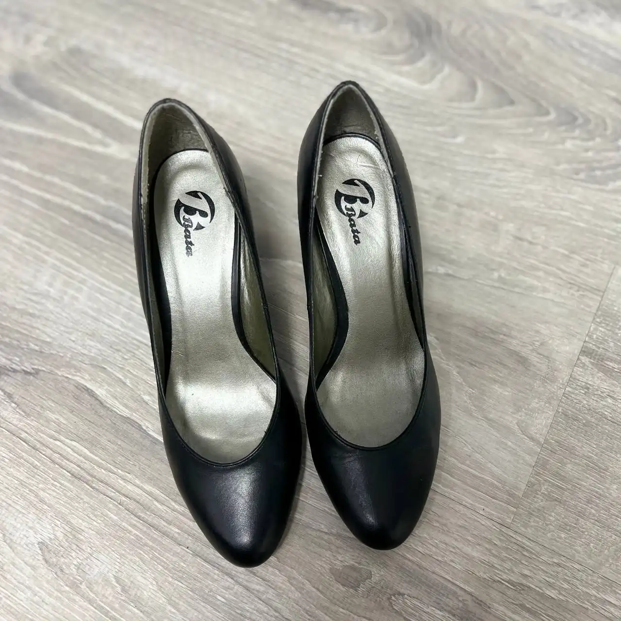 Туфли Bata Италия натуральная кожа размер 38.5