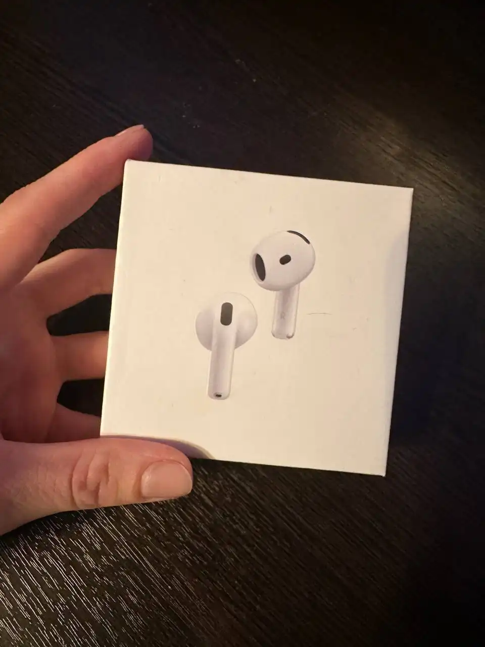 Продажа AirPods 4 с шумоподавлением