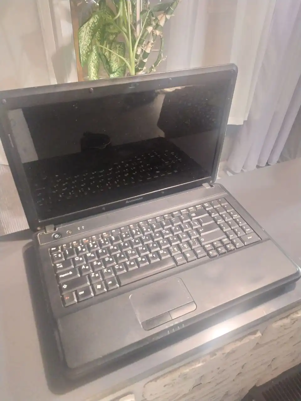 Продам ноутбук Lenovo IdeaPad G555