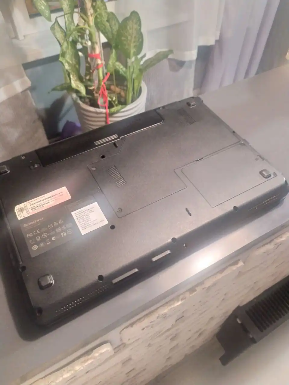 Продам ноутбук Lenovo IdeaPad G555