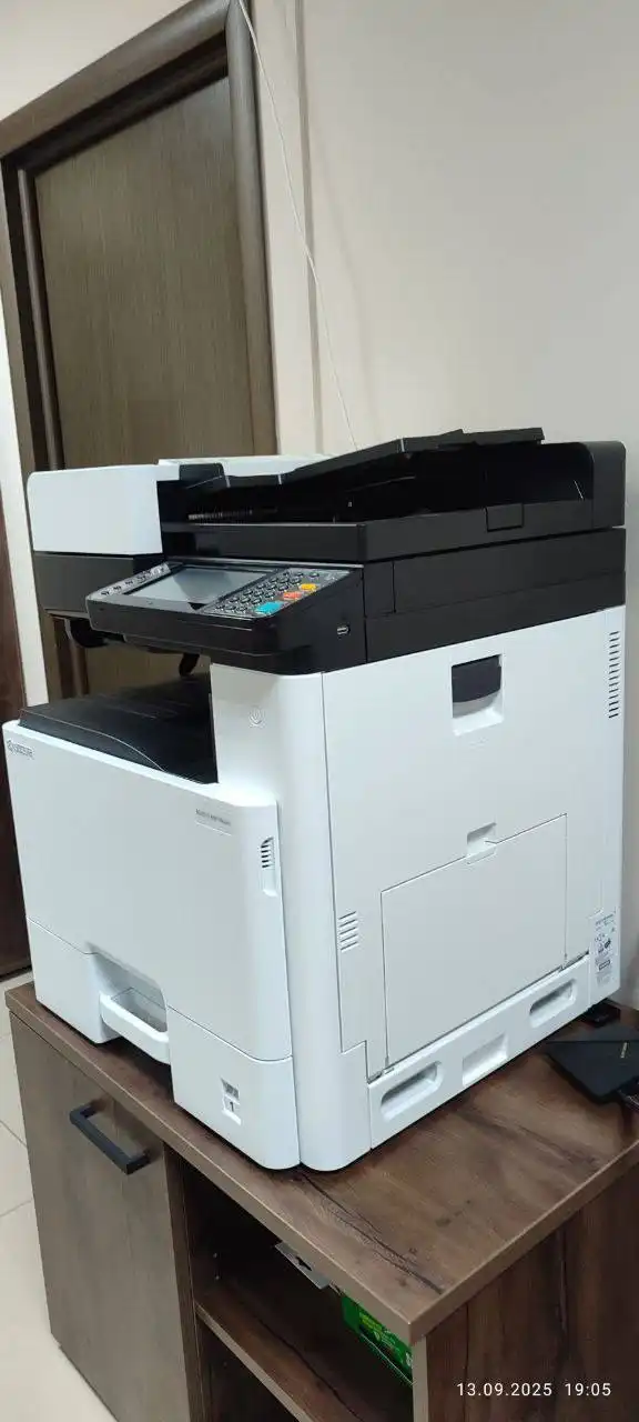 Принтер МФУ Kyocera ecosys M8130cidn б/у с 5 новыми картриджами