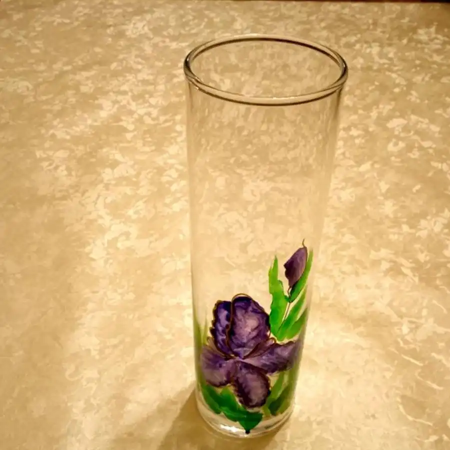 Ваза для цветов 'Флора' с ирисом