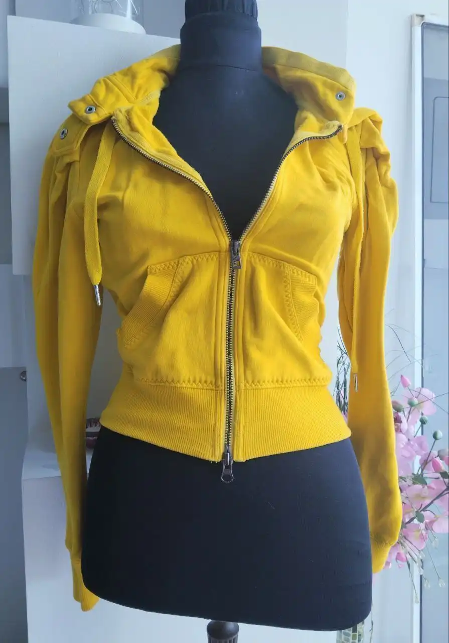 Зимний спорт, одежда размер 42, желтая Stella McCartney, новые луноходы