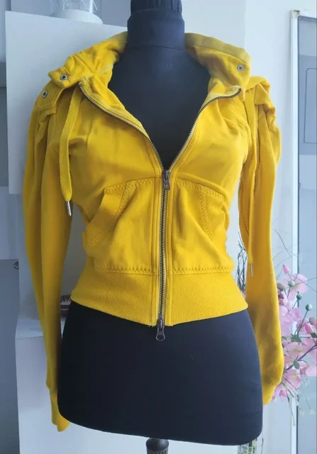 Зимний спорт, одежда размер 42, желтая Stella McCartney, новые луноходы - частное объявление в Москва