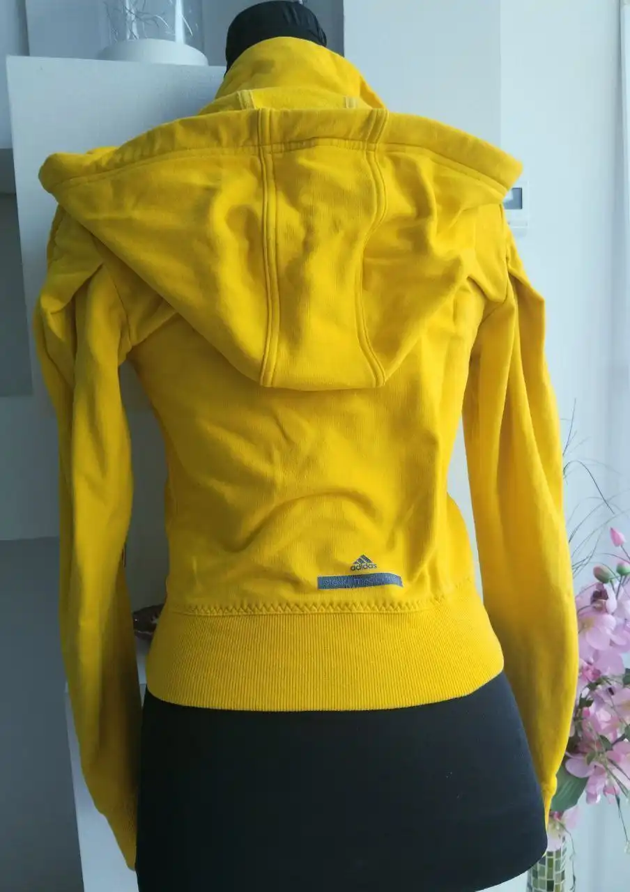 Зимний спорт, одежда размер 42, желтая Stella McCartney, новые луноходы