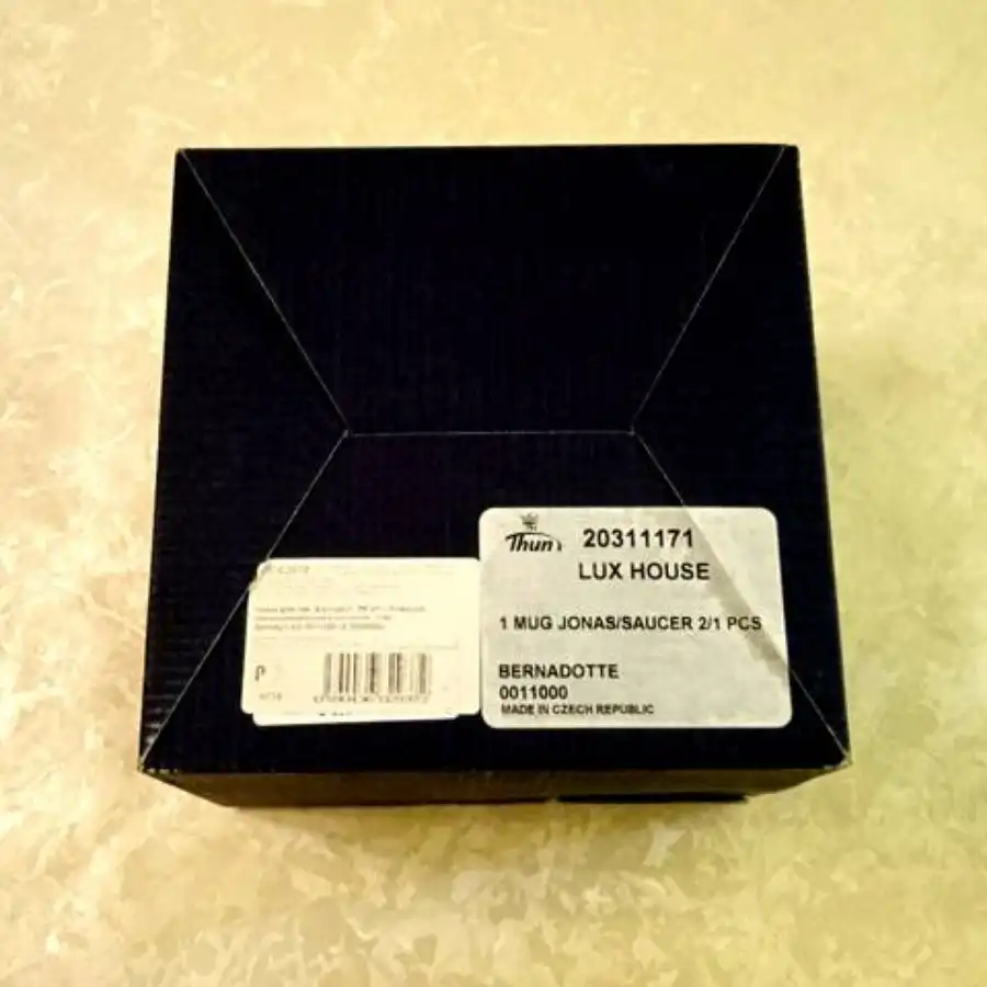 Новая чайная пара из фарфора