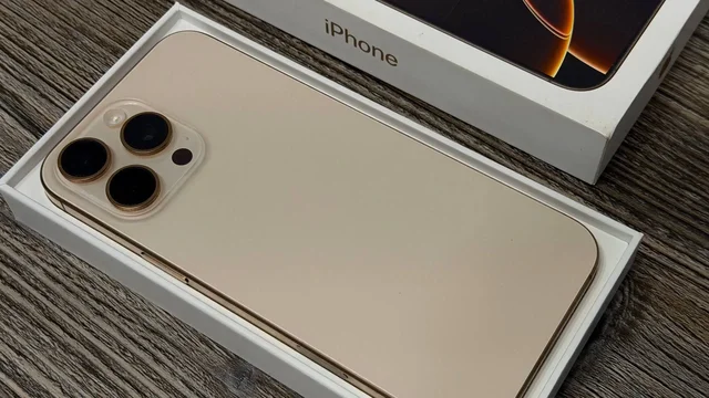 iPhone 16 PRO MAX 256 Гб золотистый - частное объявление в Москва