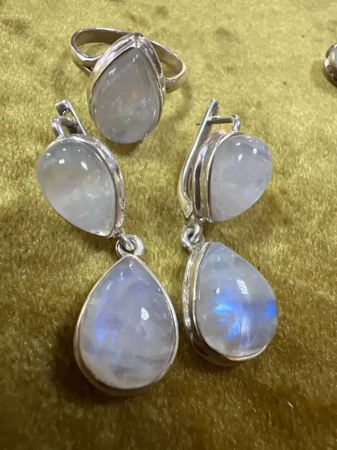 Комплекты из серебра с натуральным лунным камнем - Барахолка в Москва