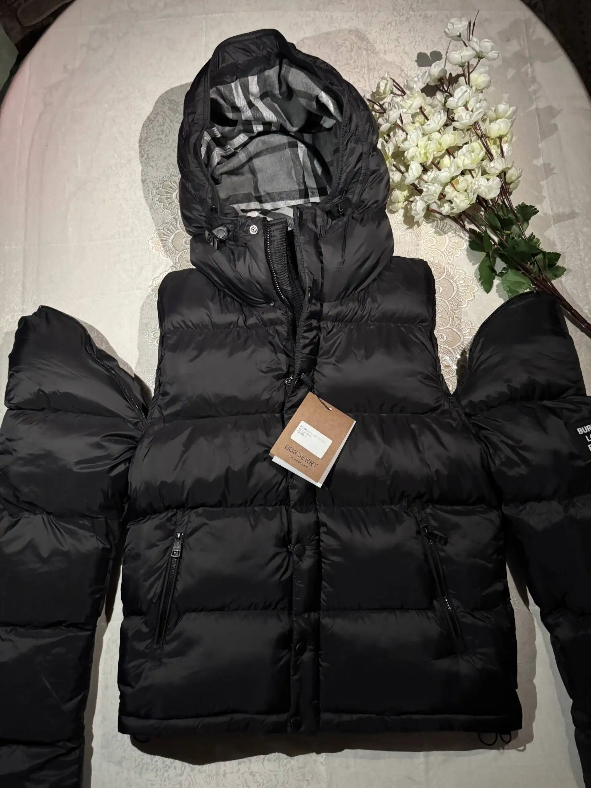 Продажа теплых пуховиков 2 в 1 (куртка+жилетка)