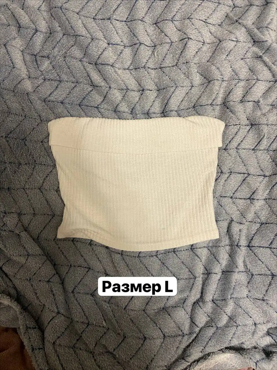 Продажа б/у женской одежды: кофта, топ, эко-шуба