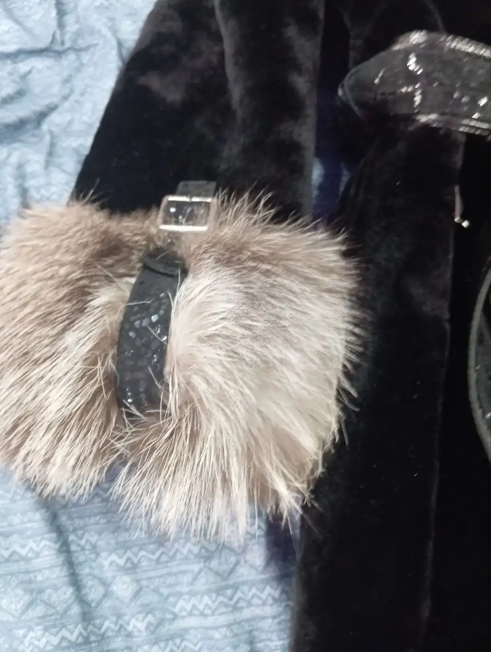 Продажа шубы натуральный мех размер 42