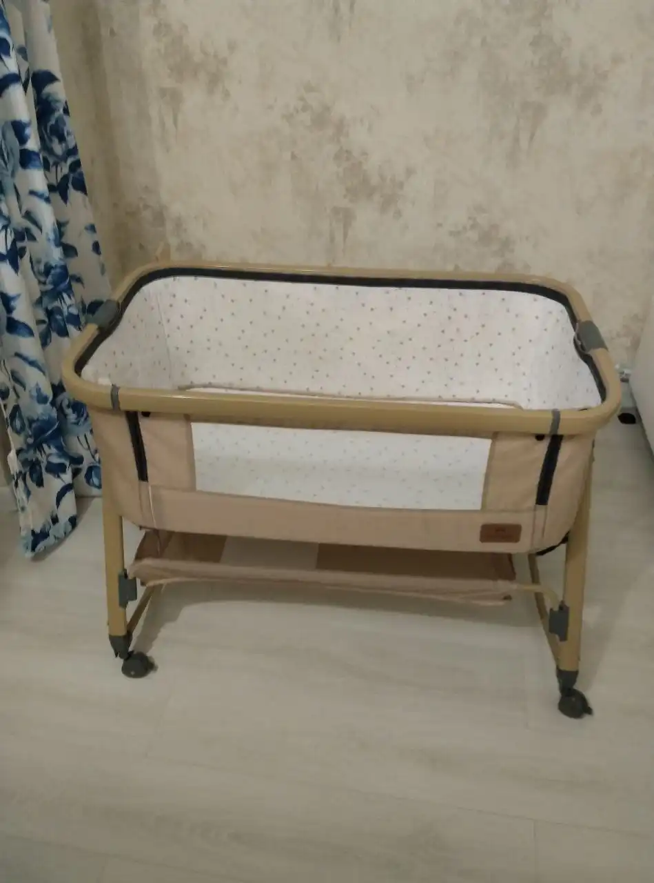 Продам приставную люльку с матрасами и простынями - Товары для детей (Барахолка) в Москва