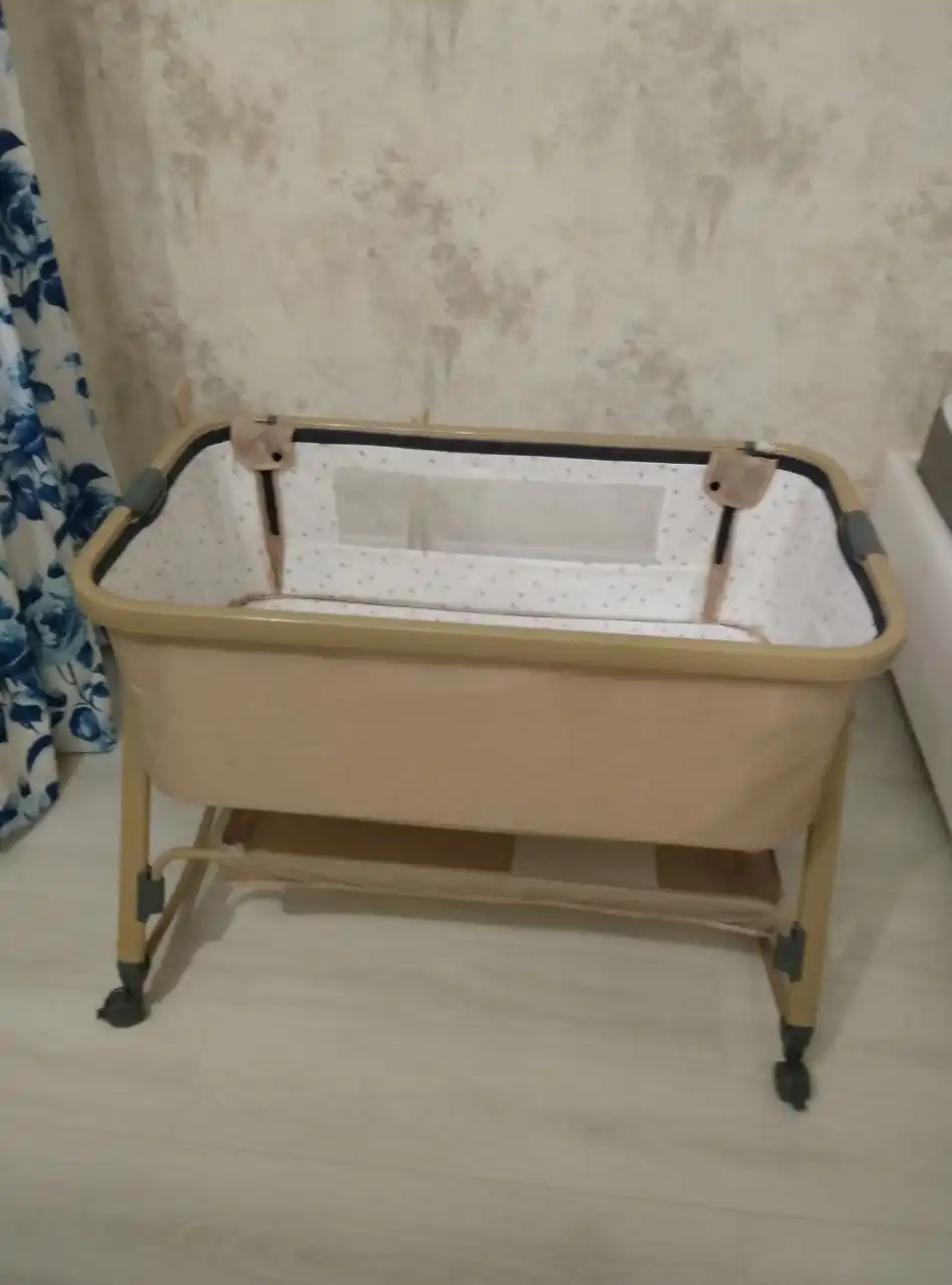 Продам приставную люльку с матрасами и простынями - Товары для детей (Барахолка) в Москва