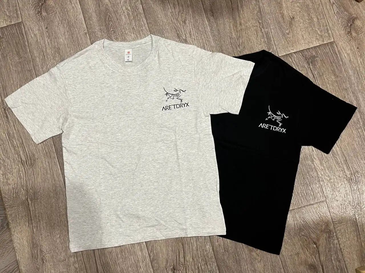 Футболки от разных брендов - Футболки (Одежда) в Москва